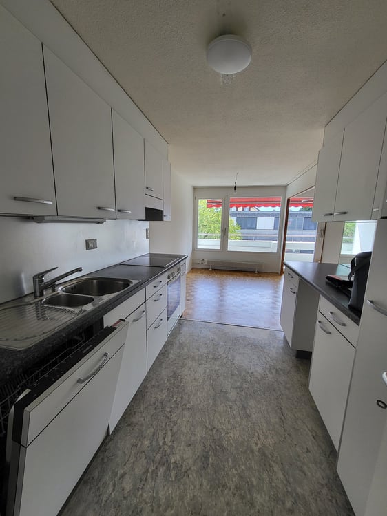 Helle 3.5-Zimmer-Wohnung mit Balkon und Bergblick in Thun 5
