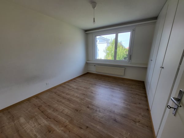Helle 3.5-Zimmer-Wohnung mit Balkon und Bergblick in Thun 8