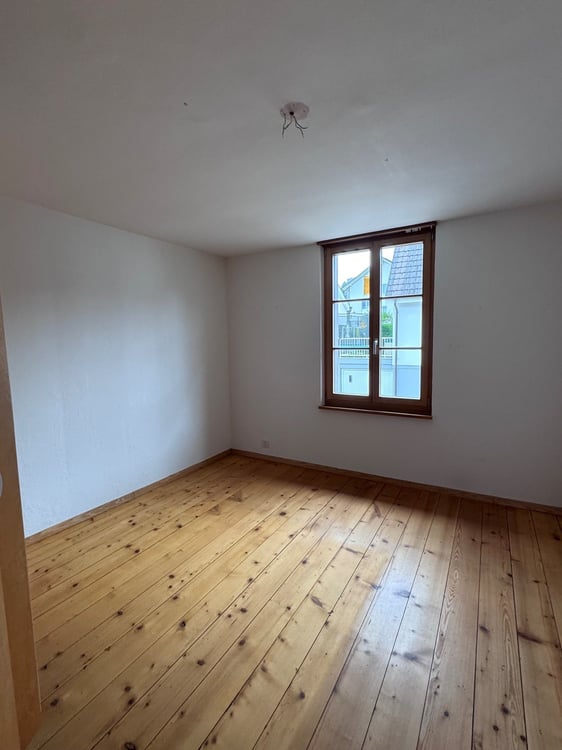 Charmante Dachwohnung im grünen und nähe Naherholungsgebiet 16