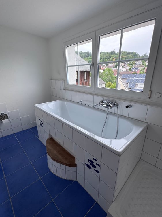 Charmante Dachwohnung im grünen und nähe Naherholungsgebiet 7