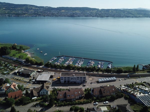 Attraktive und helle Büro-/Gewerbefläche mit Blick auf den Zürichsee 4