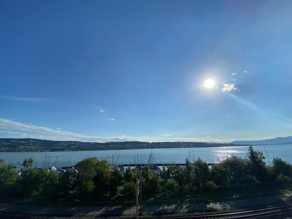 Attraktive und helle Büro-/Gewerbefläche mit Blick auf den Zürichsee 1