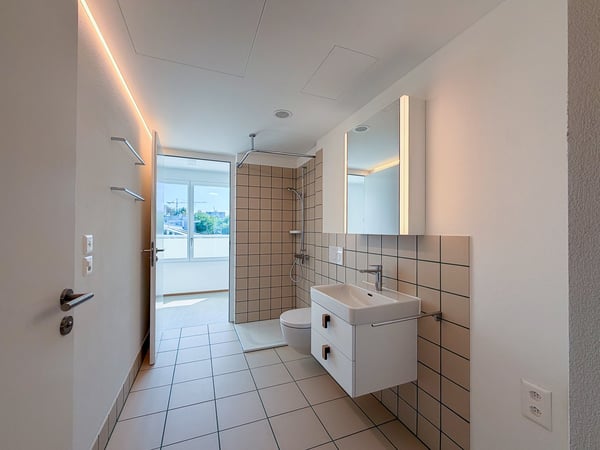 Wohnen mit Stil und Ausblick – 3.5-Zimmerwohnung an beliebter Lage in Zürich 10