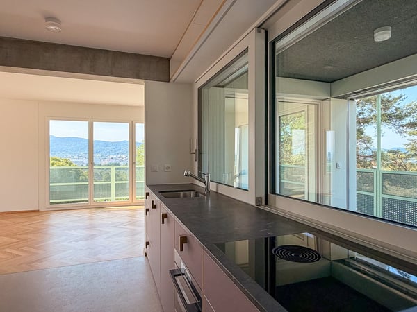 Wohnen mit Stil und Ausblick – 2.5-Zimmerwohnung an beliebter Lage in Zürich 7