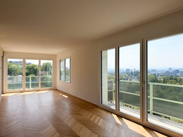 Wohnen mit Stil und Ausblick – 2.5-Zimmerwohnung an beliebter Lage in Zürich 4