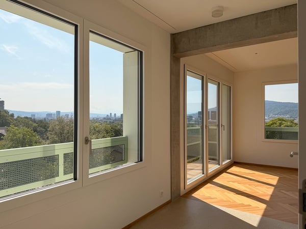 Wohnen mit Stil und Ausblick – 2.5-Zimmerwohnung an beliebter Lage in Zürich 5