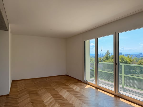 Wohnen mit Stil und Ausblick – 2.5-Zimmerwohnung an beliebter Lage in Zürich 10
