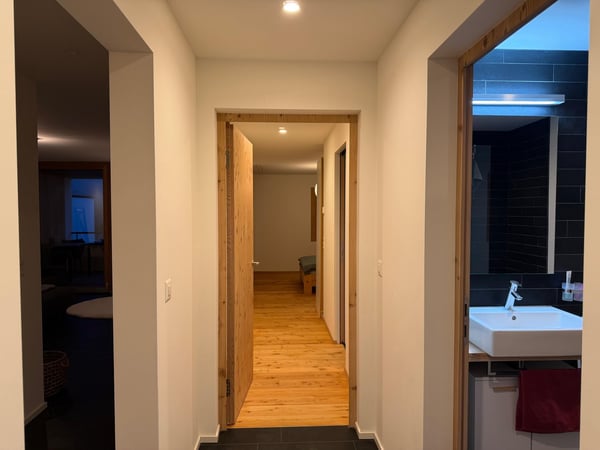 Moderne 3-Zimmer-Erstwohnung mit Loggia in Scuol– ab sofort verfügbar 6