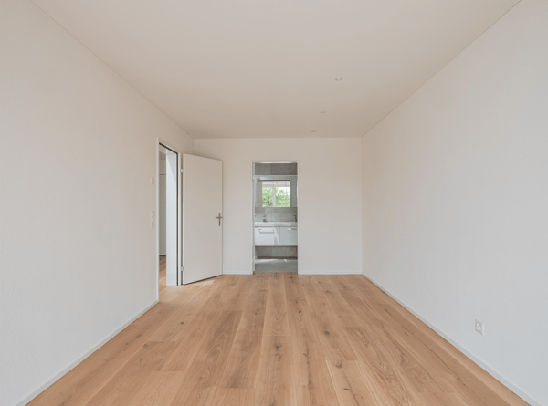 Erstvermietung: Einzigartige Attikawohnung mit Aussicht über das Reusstal 12