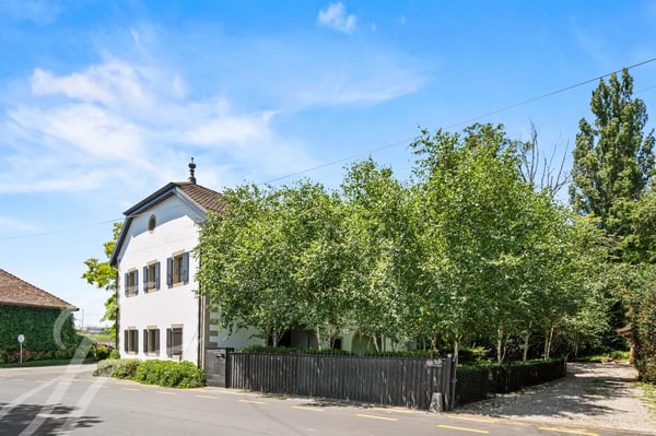 EXCLUSIVE - Exceptional 18th century property, 3,136 m² plot and indoor pool 1