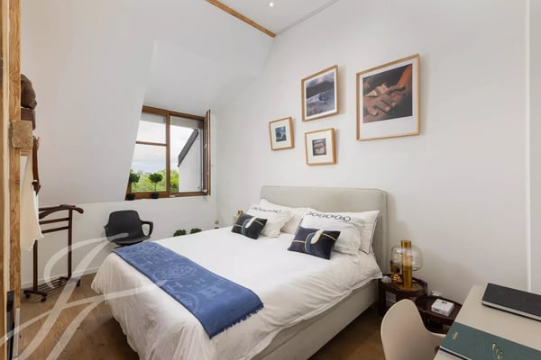 Volume, elegance, location: an exceptional trio 13