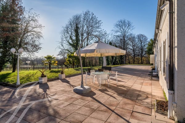 Charming property to renovate in the heart of the countryside 6