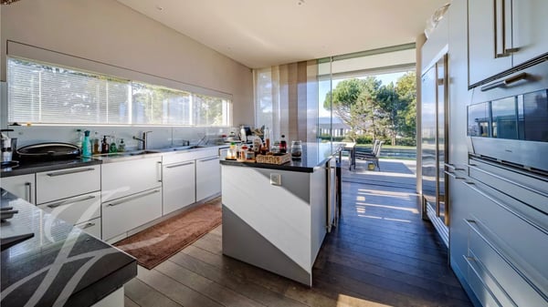 Sumptuous contemporary villa in the heart of Cologny 9