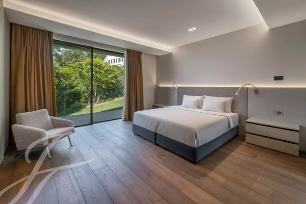 Contemporary elegance - Waterfront property 10