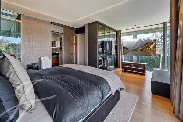 Bright villa in a residential area 13