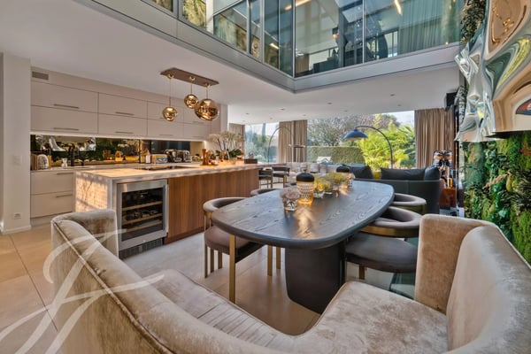 Bright villa in a residential area 5