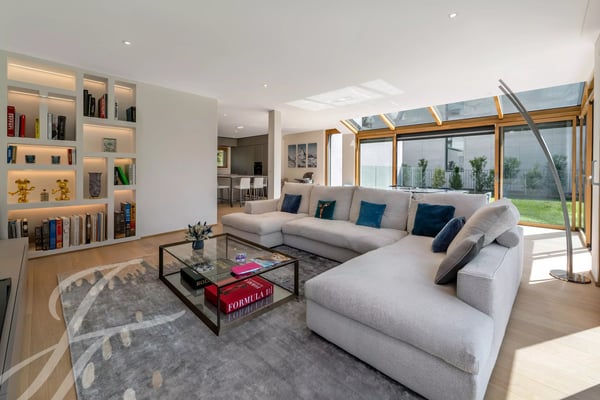 A contemporary detached signature in the heart of Geneva's Left Bank 4