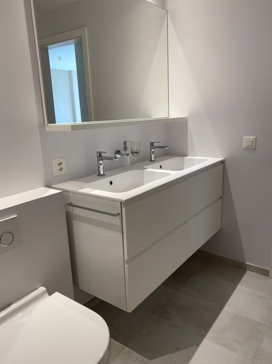Appartement de 4.5 pièces au rez inférieur avec jardin - Route des 6