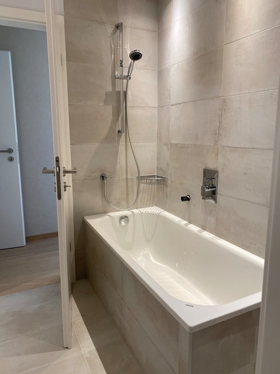 Appartement de 4.5 pièces au rez inférieur avec jardin - Route des 7