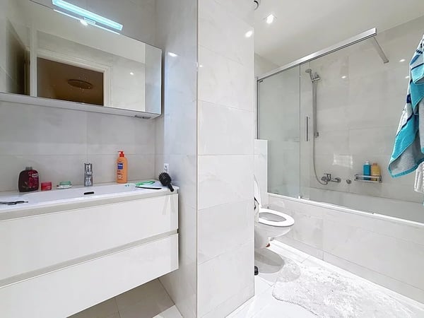 Très bel appartement traversant avec 2 balcons 7