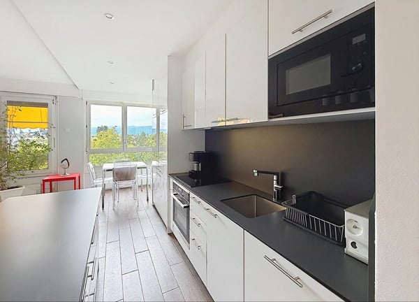 Appartement spacieux et lumineux avec 2 balcons 4
