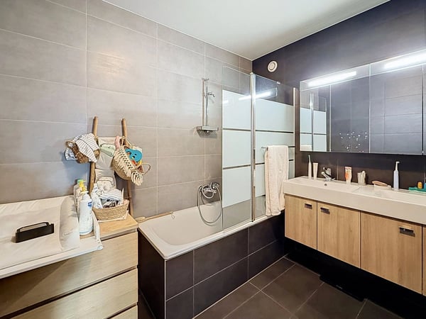 Très bel appartement moderne avec terrasse 6