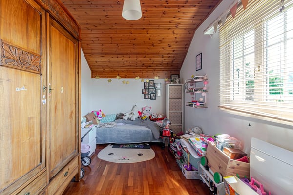 MAISON INDIVIDUELLE DE 6.5 PIÈCES  - CHÊNE-BOURG 9