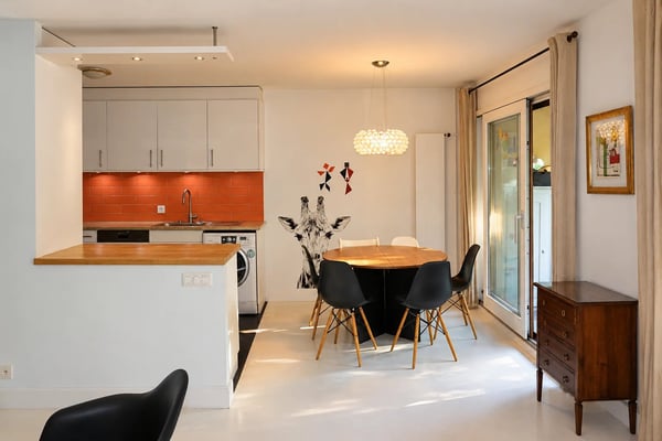 Bel appartement de 4 pièces à Veyrier, 90 m², 2 chambres au bénéfice du Casatax. 4