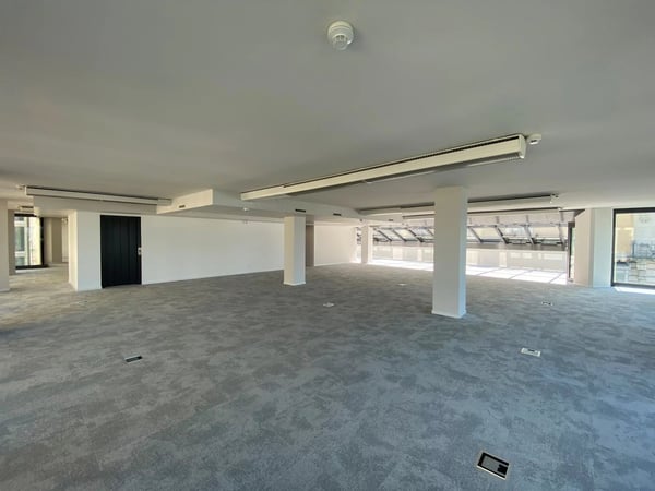 Belles surfaces administratives avec vue sur le lac 7