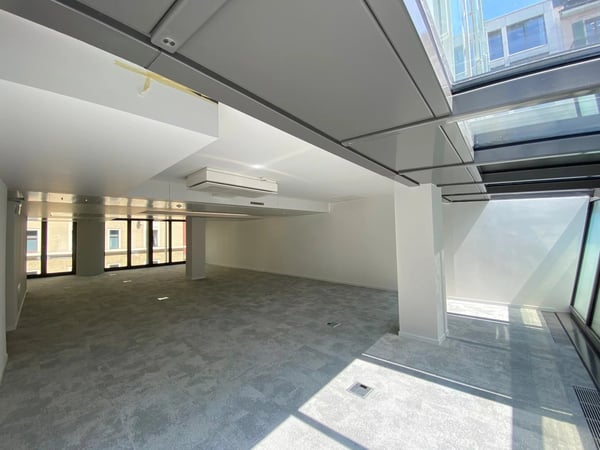 Belles surfaces administratives avec vue sur le lac 10