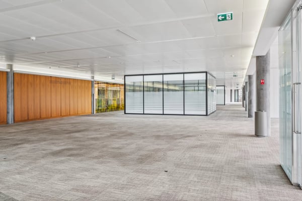 Surfaces commerciales à l'Avenue du Bouchet 2-12 7