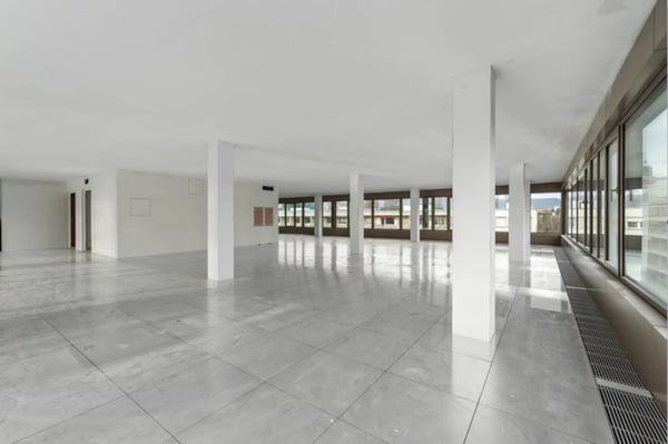 Surfaces administratives de 610 m² aux Acacias 5