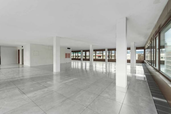 Surfaces administratives de 1190 m² aux Acacias 6
