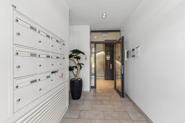 Belles surfaces à louer à Malagnou 2