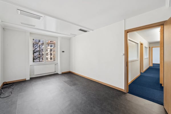 Belles surfaces à louer à Malagnou 11