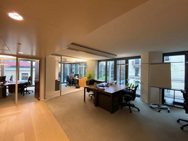 Belles surfaces administratives aménagées 9