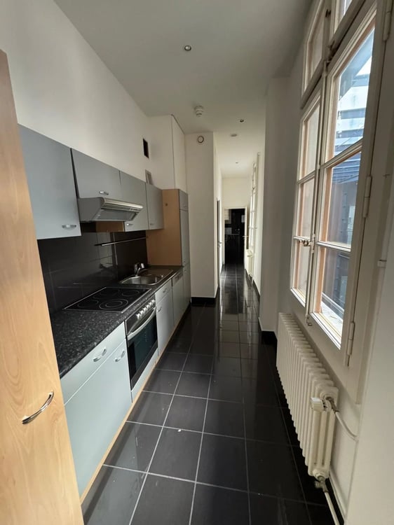 Surfaces de bureaux à la rue du Rhône 4