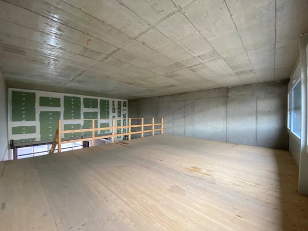 Atelier avec mezzanine à la douane de Bardonnex 11