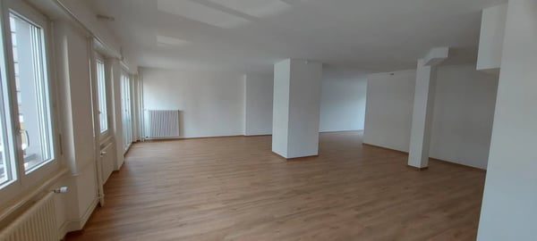 Surfaces de bureaux à louer proche de la gare 8