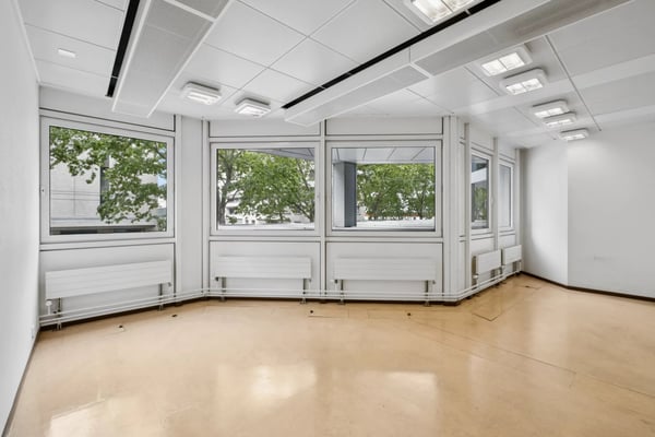 Surfaces administratives aux Charmilles 5