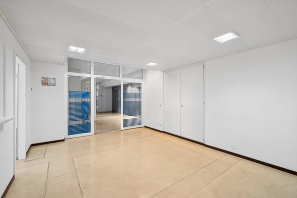 Surfaces administratives aux Charmilles 3