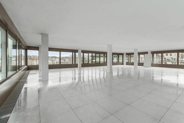 Surface administrative de 245 m² au coeur d'un quartier dynamique 8