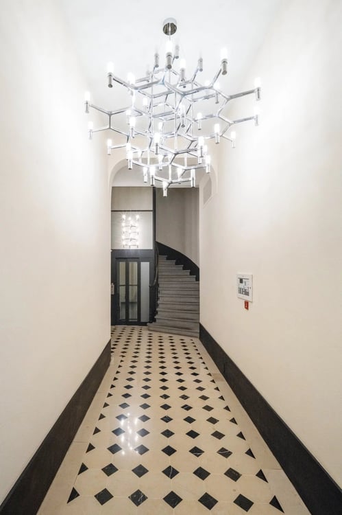 Belles surfaces administratives dans un immeuble de haut standing dans le quartier des banques 2