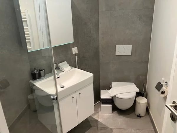 Immeuble de rendement rénové au coeur de Montreux, à côté du Palace 9