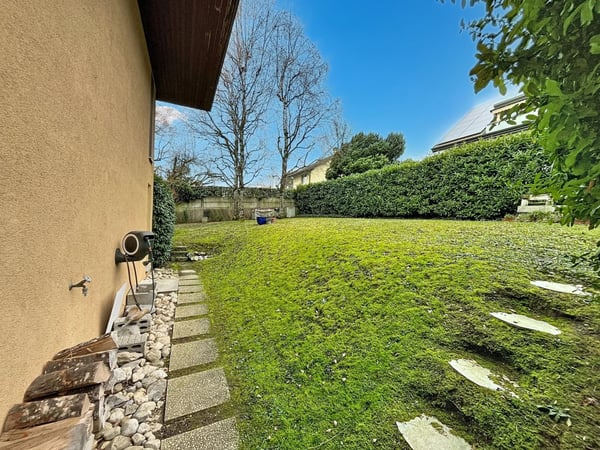 Charmant appartement de 1.5 pièces avec une vue dégagée 2