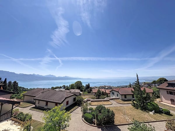 Appartement en attique de 135 m² avec vue imprenable sur le bassin lémanique 11
