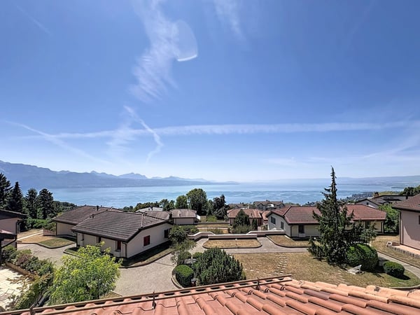 Appartement en attique de 135 m² avec vue imprenable sur le bassin lémanique 1
