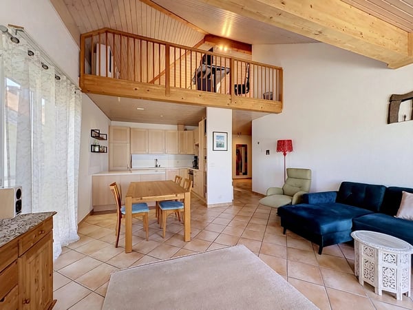 Magnifique 4,5 pcs en attique avec mezzanine + garage-box 2