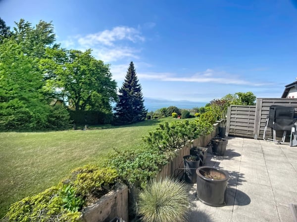 2,5 pièces avec terrasse de 38 m2 - vue lac 1
