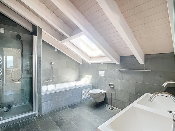 Attique en duplex de 4.5 pièces avec vue sur le lac à St-Sulpice 6